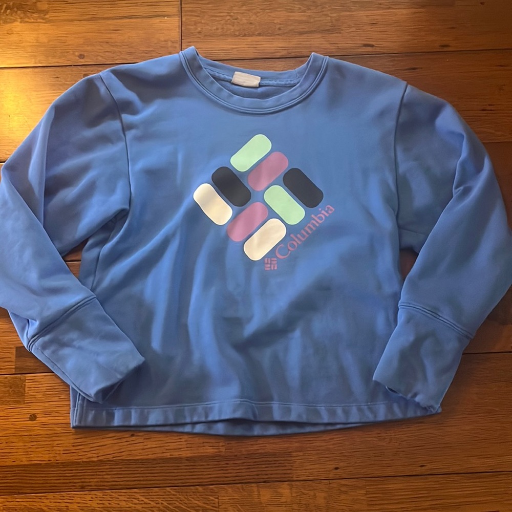 Columbia women’s royal blue crewneck w/ logo